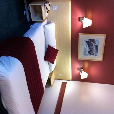 Days Inn Hotel Bradford - Leeds Брайтхаус Экстерьер фото